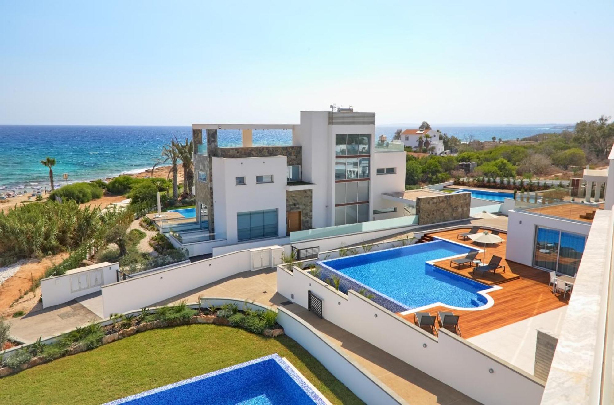 Willa Beachfront Luxury Idania Ajia Napa