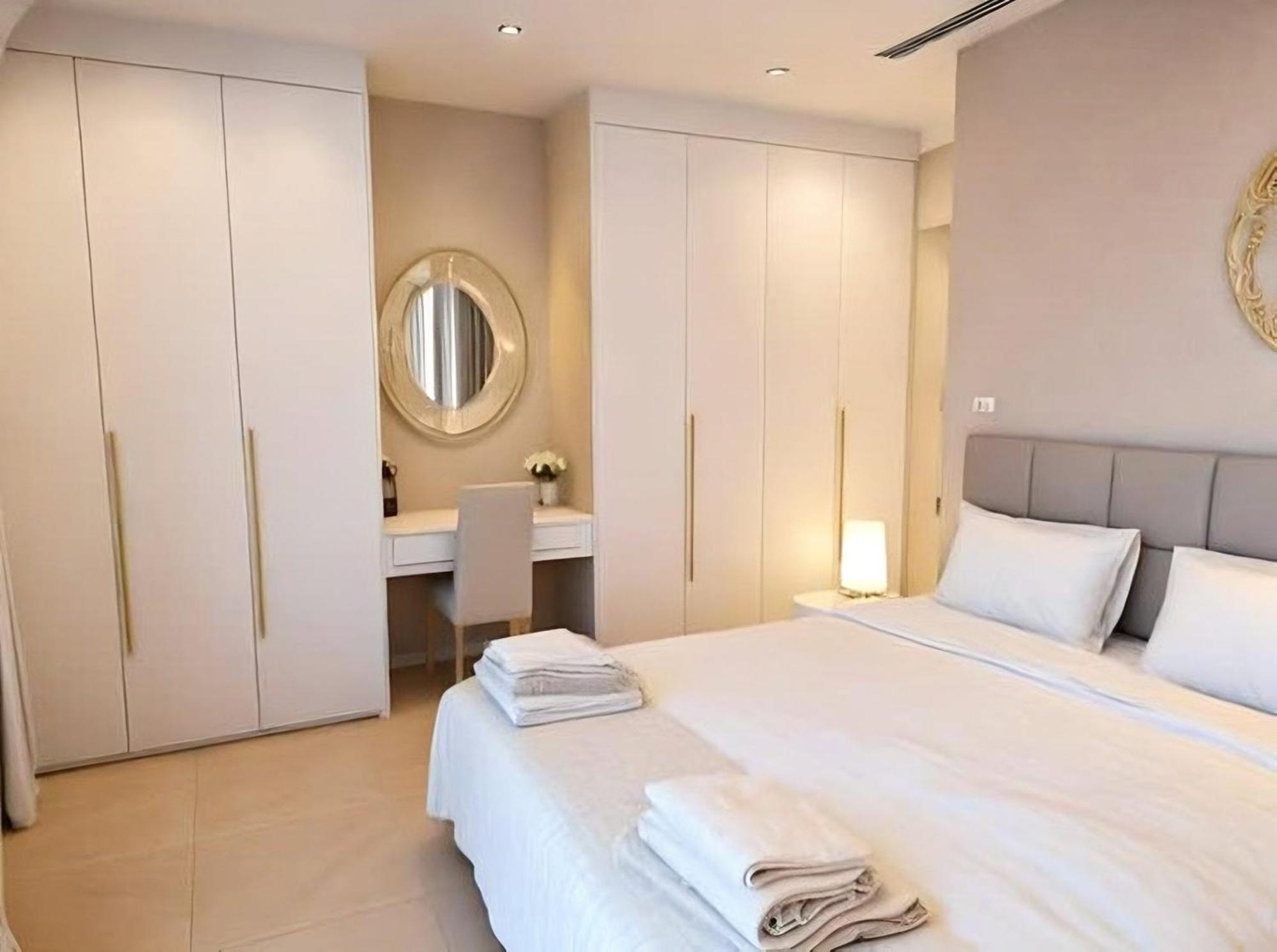 Villa Beachfront Luxury Idania Ayía Nápa