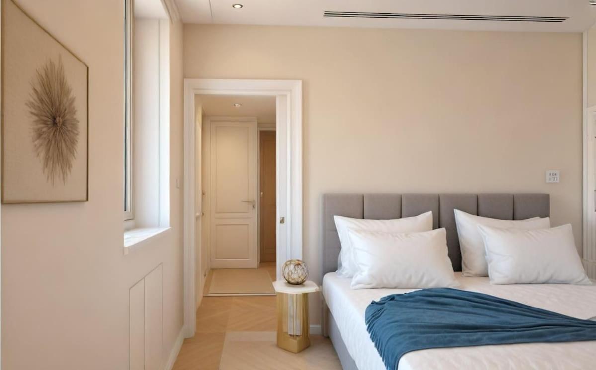 Villa Beachfront Luxury Idania Ayía Nápa